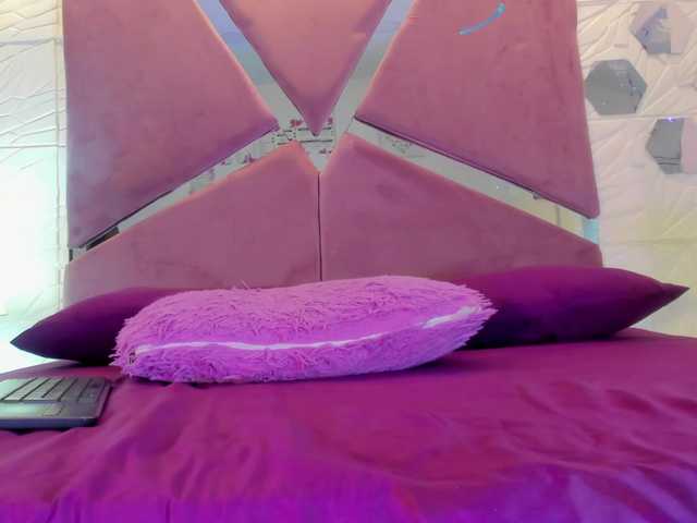 sol-angel live cam on BongaCams