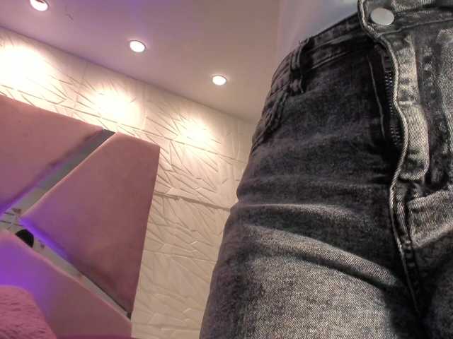 sol-angel live cam on BongaCams