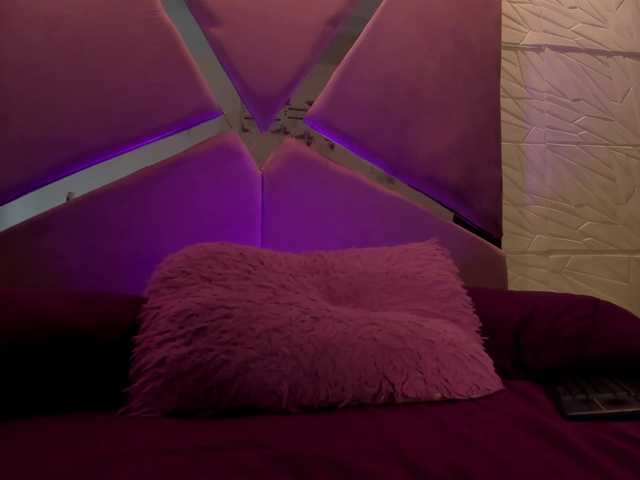 sol-angel live cam on BongaCams