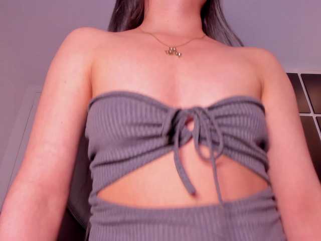 sol-angel live cam on BongaCams