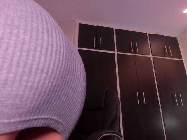 Sol-angel, 19 y/o - Live Cam on BongaCams