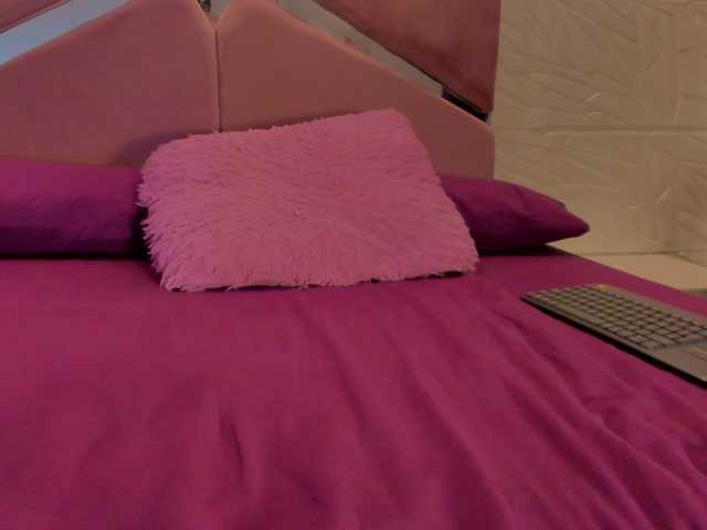sol-angel live cam on BongaCams