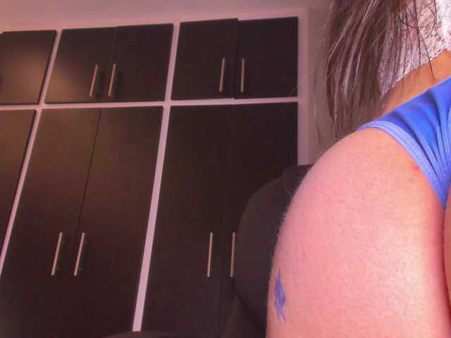 sol-angel live cam on BongaCams