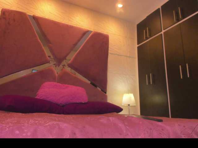 sol-angel live cam on BongaCams