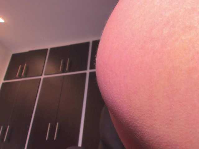sol-angel live cam on BongaCams