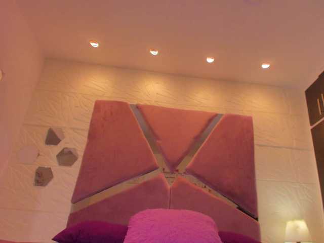 sol-angel live cam on BongaCams