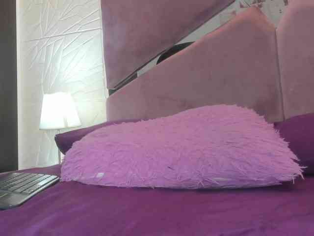 sol-angel Live Webcam on BongaCams
