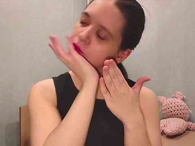 AntoniettaPettus webcam