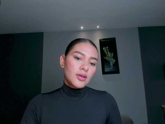 le modèle SophieWatsonX est en webcam porno dans un show sur le site bongacams, il possède les tags suivants: Latino/Hispanic,Brunette,Shaved