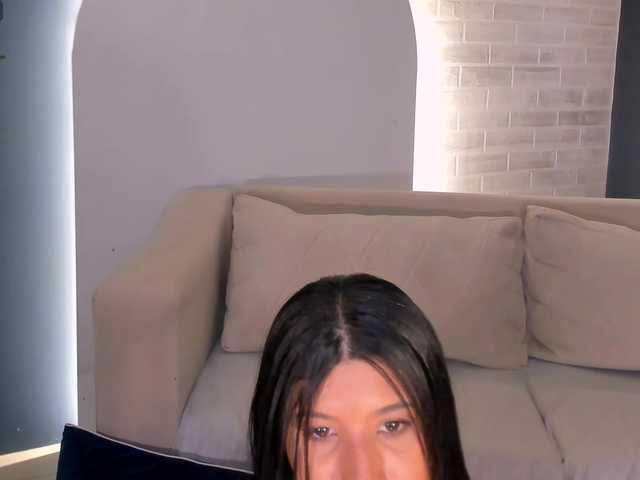 AriaSmid's BongaCams show and profile