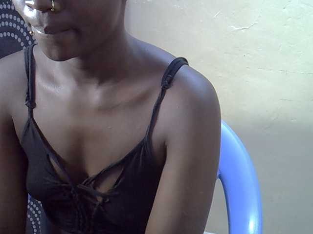 Blackbetty3 live cam on BongaCams
