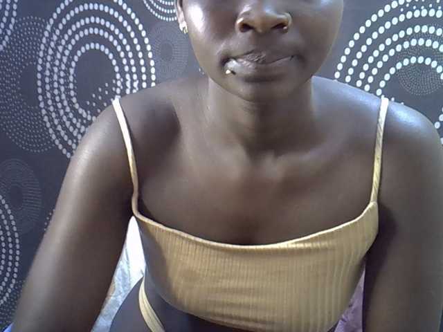 Blackbetty3, 24 y/o - Live Cam on BongaCams