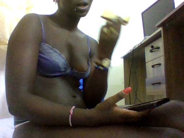 Blackbetty3 live cam on BongaCams