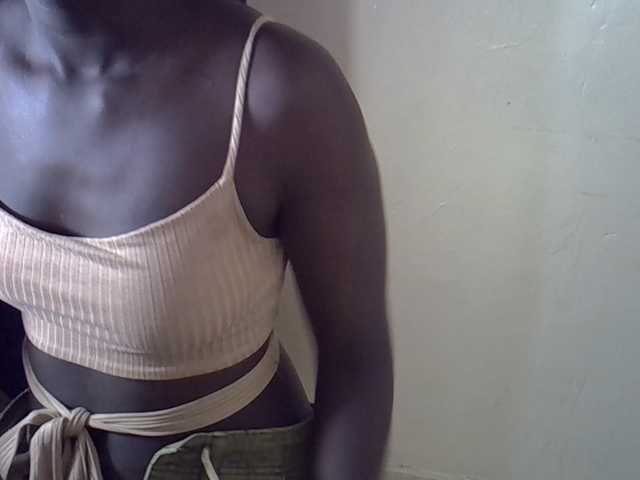 Blackbetty3 live cam on BongaCams