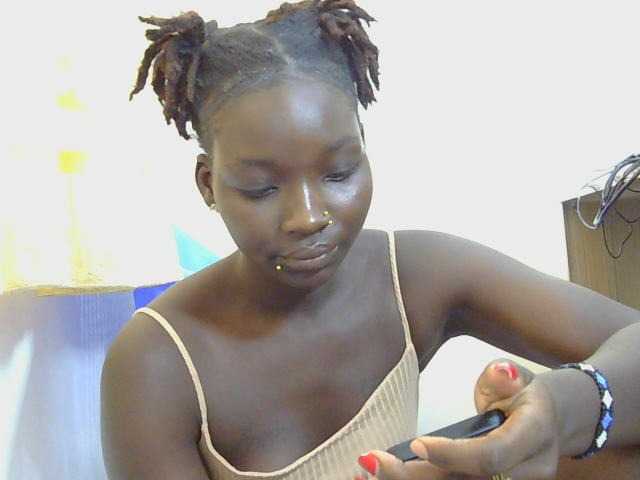 Blackbetty3 live cam on BongaCams