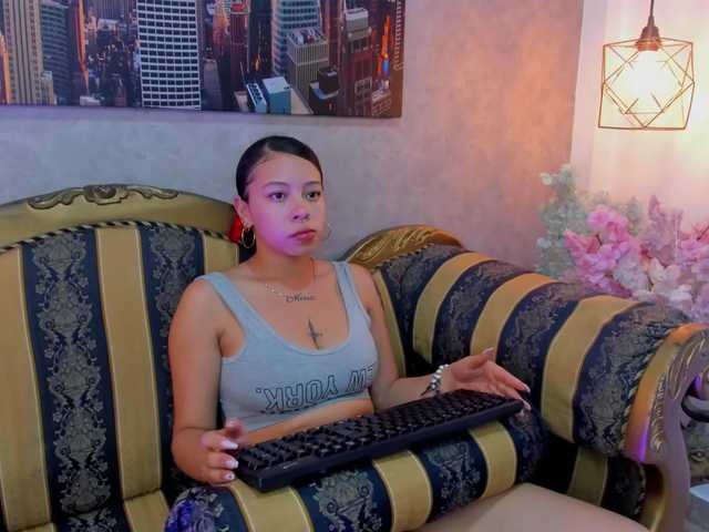 Mia-clk's BongaCams show and profile