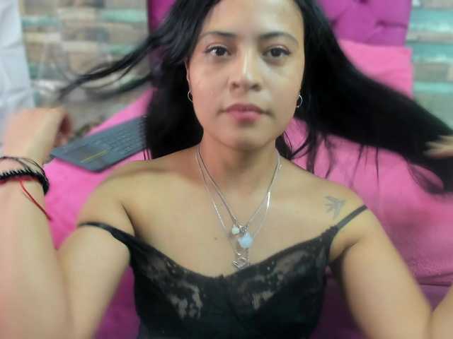 LITTLE-NESSA's BongaCams show and profile