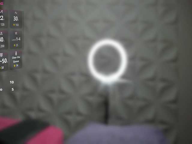 LITTLE-NESSA live cam on BongaCams
