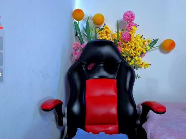 LittleSky live cam on BongaCams