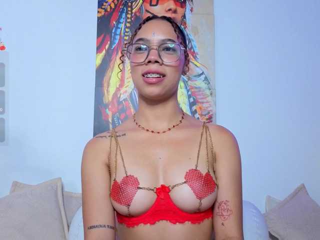 LittleSky live cam on BongaCams
