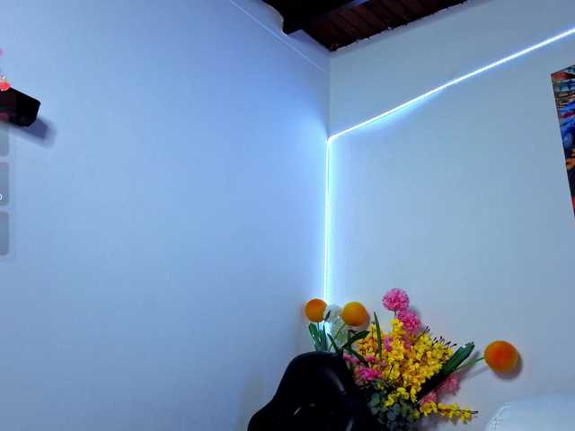 LittleSky live cam on BongaCams