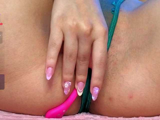 LittleSky live cam on BongaCams