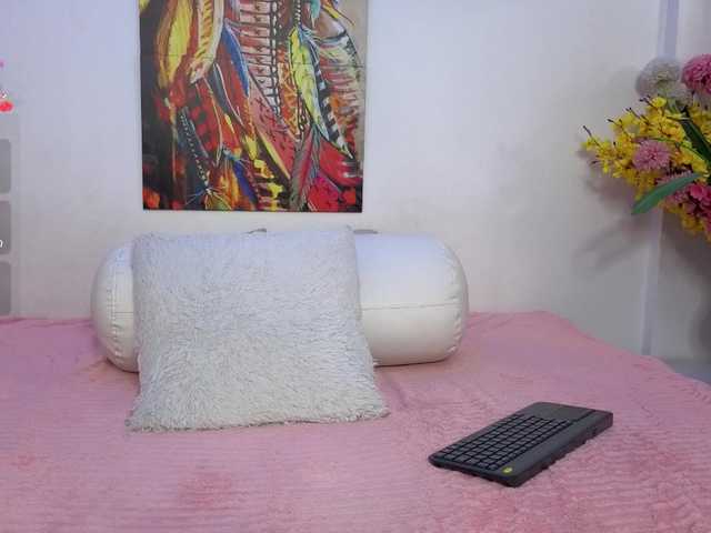 LittleSky live cam on BongaCams