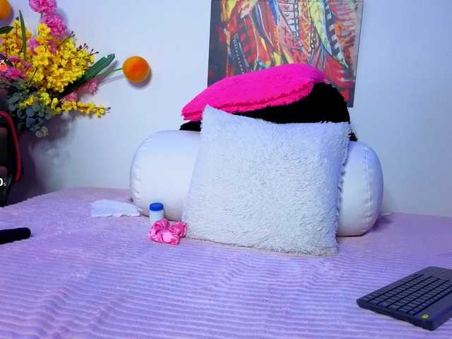 LittleSky live cam on BongaCams