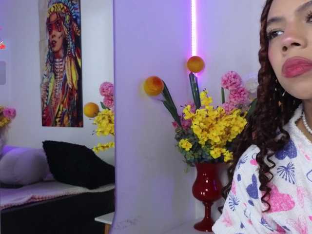LittleSky live cam on BongaCams