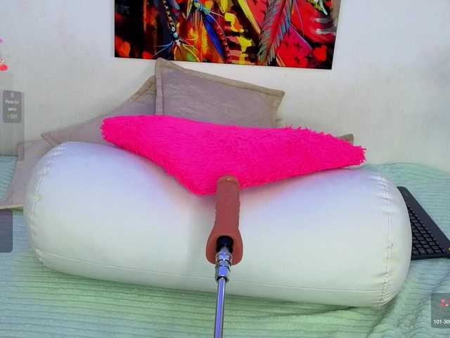 LittleSky's BongaCams show and profile