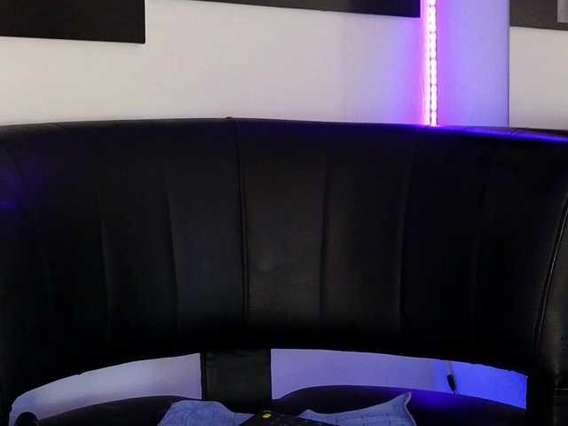 LittleSky live cam on BongaCams