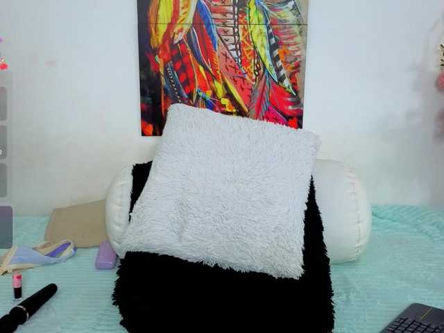 LittleSky's BongaCams show and profile