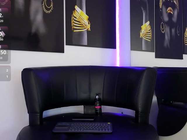 LittleSky live cam on BongaCams