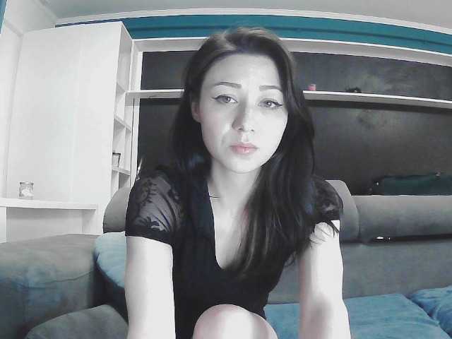 le modèle Sapphirevelvet est en webcam porno dans un show sur le site bongacams, il possède les tags suivants: White/Caucasian,Brunette,Shaved