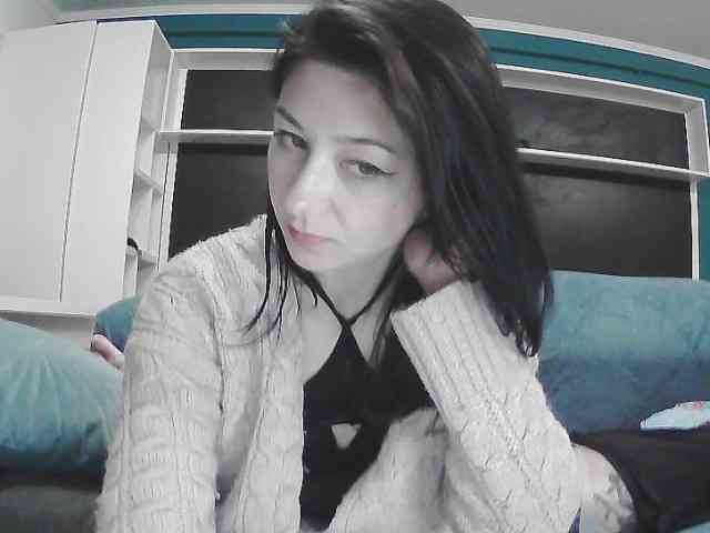 Model: sapphirevelvet