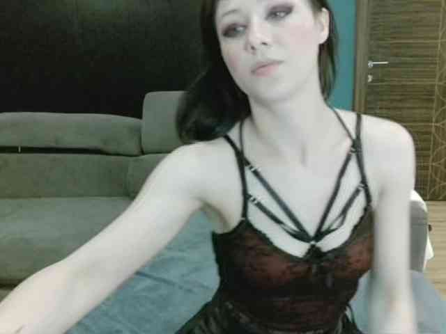 Model: sapphirevelvet