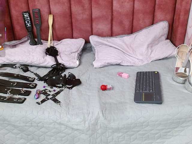 Arianna-catalina live cam on BongaCams