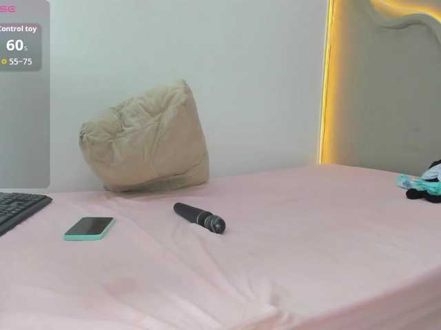 viioletta-28's BongaCams show and profile