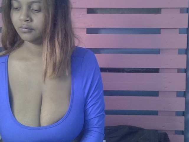 Bellalabelle live cam on BongaCams