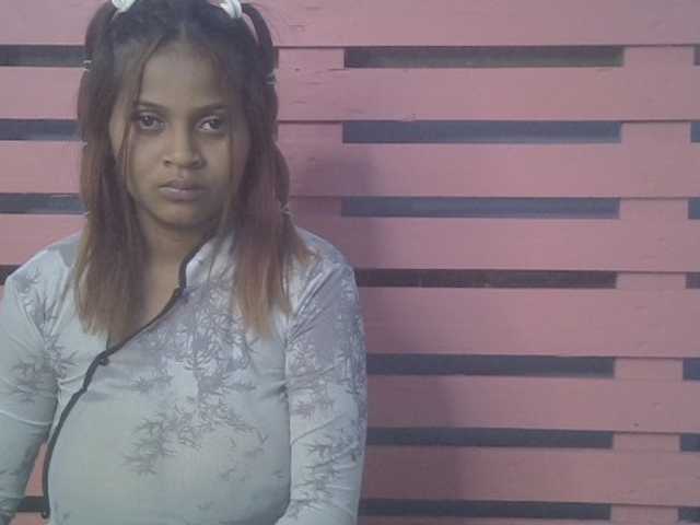 Bellalabelle live cam on BongaCams