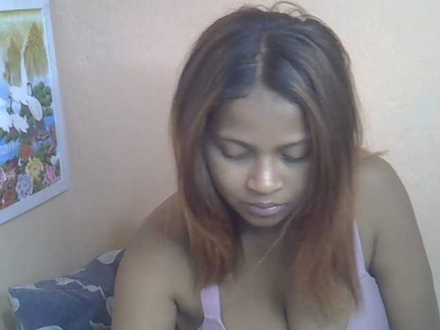 Bellalabelle live webcam show