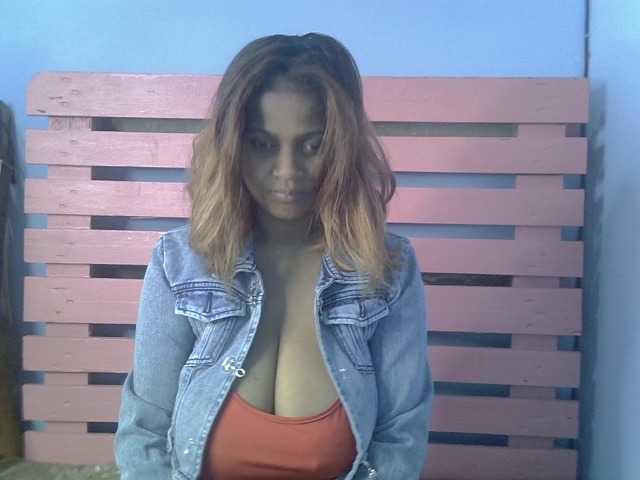 Bellalabelle live cam on BongaCams