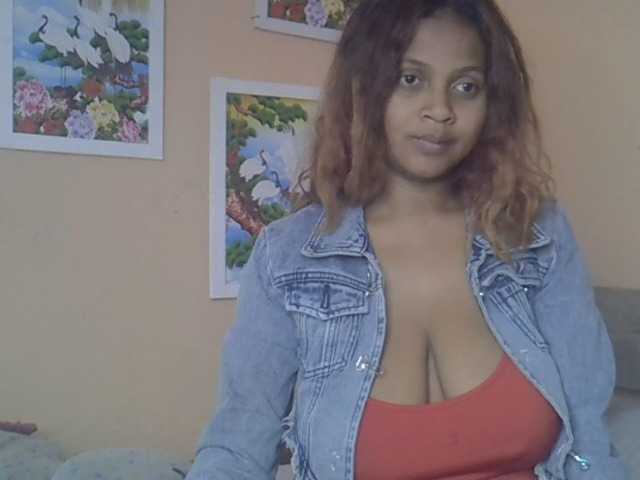 Sex chat gratuit in direct cu Bellalabelle pe BongaCams