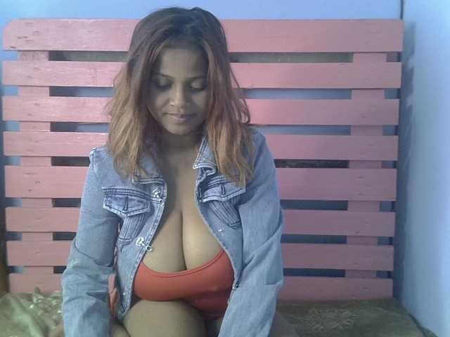Bellalabelle live cam on BongaCams