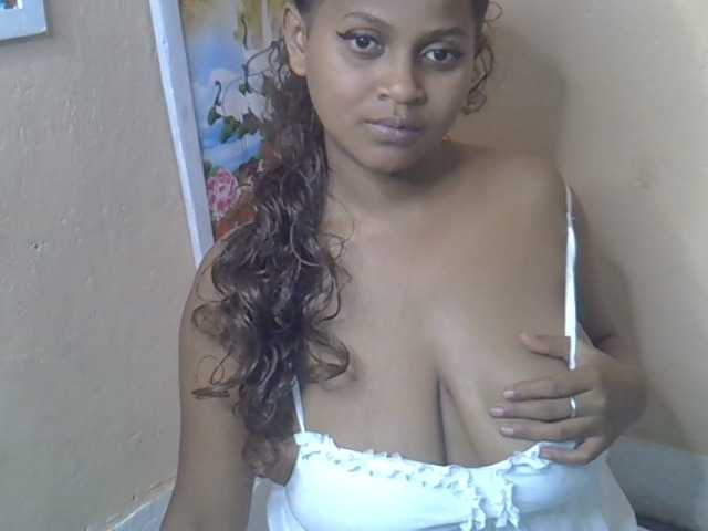 Bellalabelle live cam on BongaCams