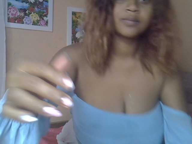 Bellalabelle live cam on BongaCams