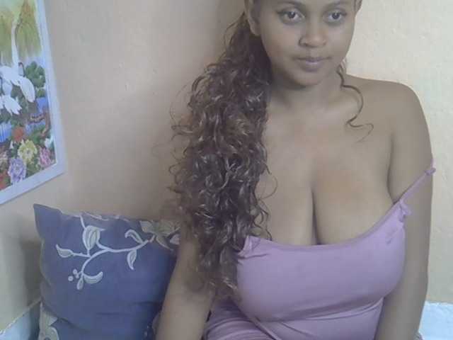 Bellalabelle live cam on BongaCams