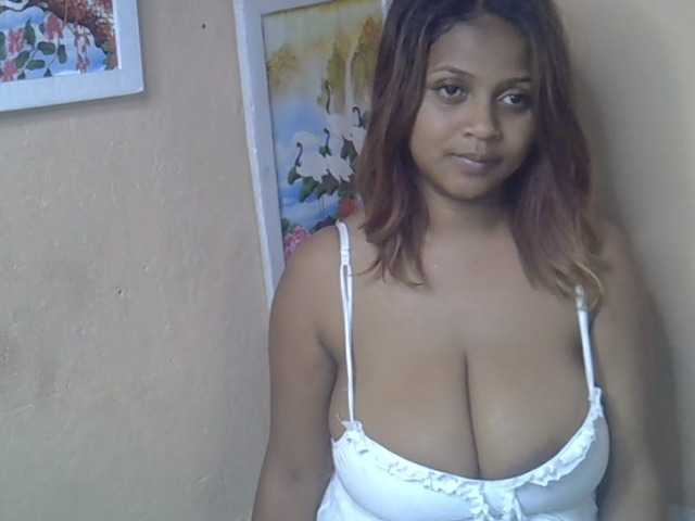 Bellalabelle live cam on BongaCams