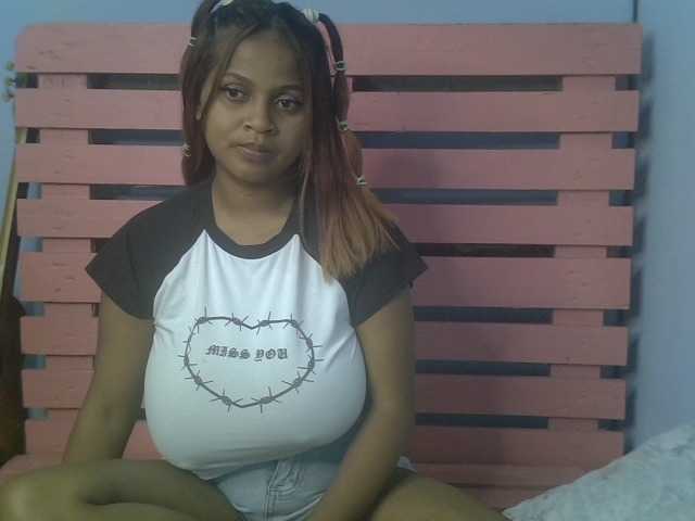 Bellalabelle live cam on BongaCams