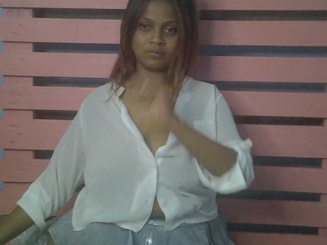 Bellalabelle live cam on BongaCams